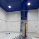 Современное решение: подвесной потолок в ванной комнате